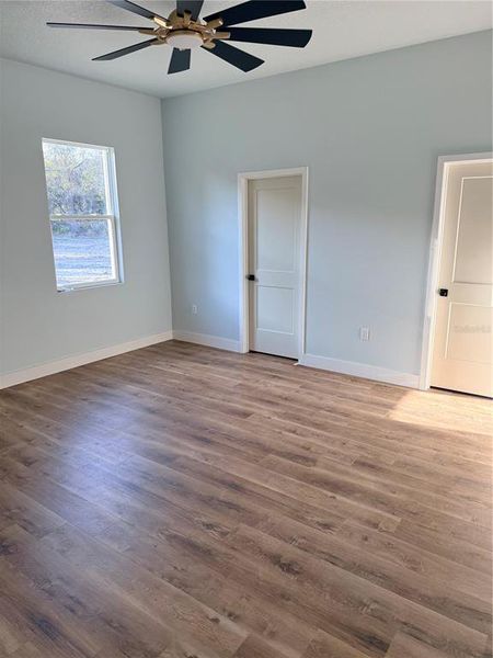 Spacious, unfurnished interior of a new home in , Deland (Image 16).