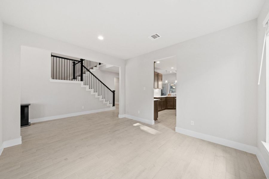 Spacious, unfurnished interior of a new home in Morton Creek Ranch, Katy (Image 23).