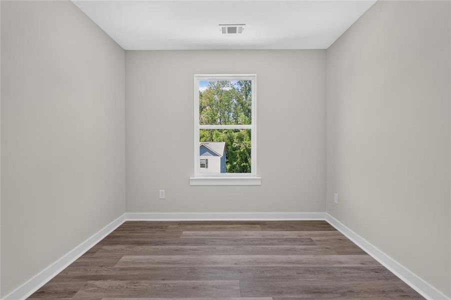 Spacious, unfurnished interior of a new home in , Gainesville (Image 30).