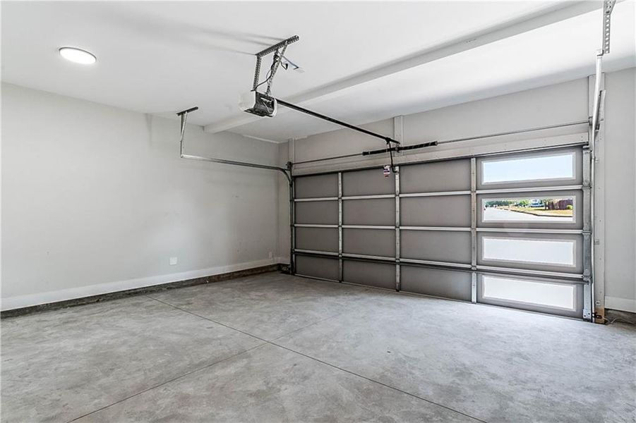 Spacious, unfurnished interior of a new home in , Hampton (Image 24).