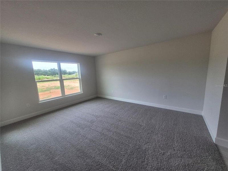 Spacious, unfurnished interior of a new home in Hill Country Estates, Dade City (Image 15).