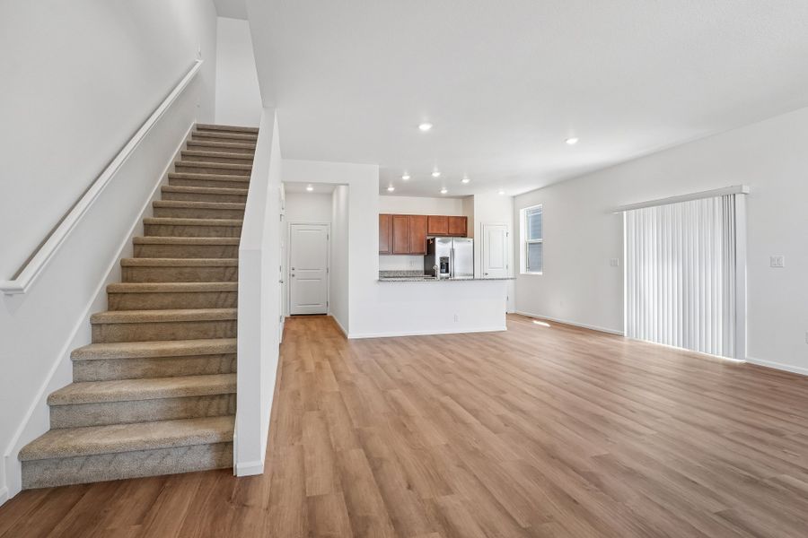Spacious, unfurnished interior of a new home in Windler, Aurora (Image 11).