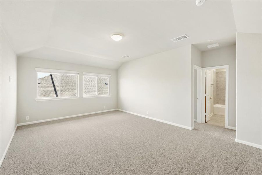 Spacious, unfurnished interior of a new home in Heartland Elements, Crandall (Image 33). Spacious, unfurnished interior of a new home in Heartland Elements, Crandall (Image 33).