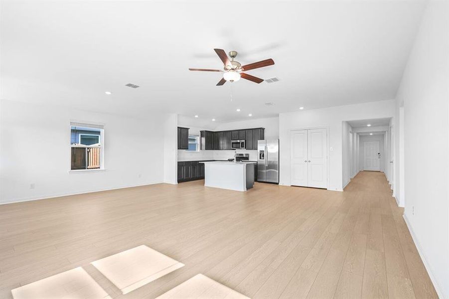 2146 Tule Way ~ Ready Now!