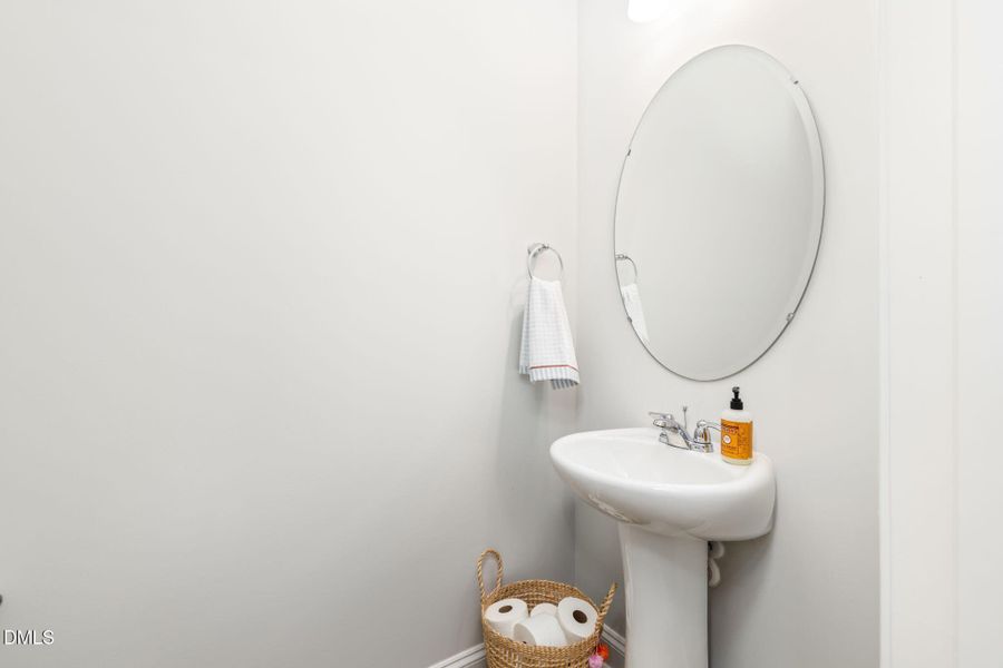 12-web-or-mls-544-Barrington-Row-12