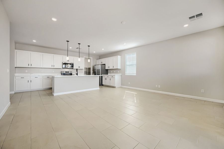 1,747sf New Home in San Tan Valley, AZ.  - Slide 7