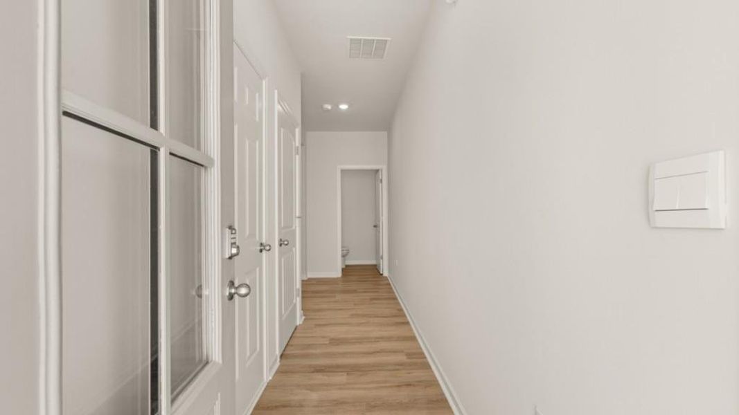 Spacious, unfurnished interior of a new home in Rolling Meadows, Jasper (Image 14).