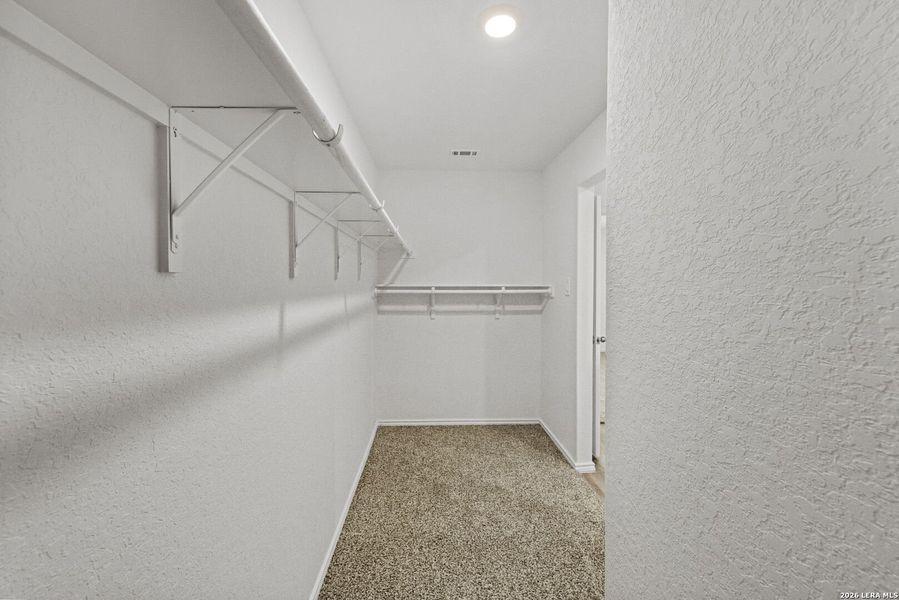 Spacious, unfurnished interior of a new home in Hickory Ridge, Elmendorf (Image 28).