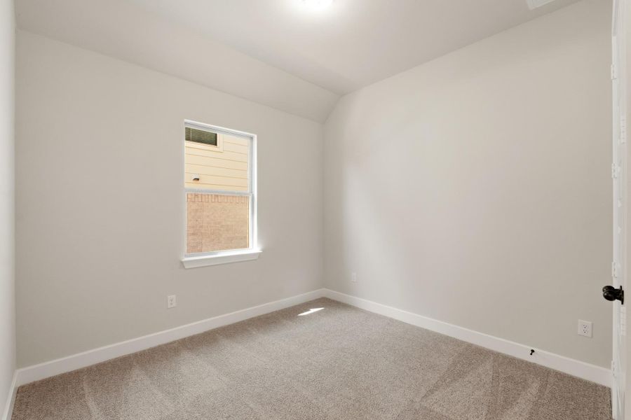 Spacious, unfurnished interior of a new home in Nolina, Georgetown (Image 21).
