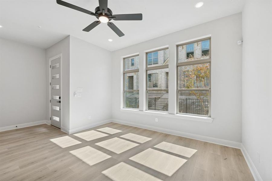 Spacious, unfurnished interior of a new home in Hillside at Las Colinas, Irving (Image 27). Spacious, unfurnished interior of a new home in Hillside at Las Colinas, Irving (Image 27).