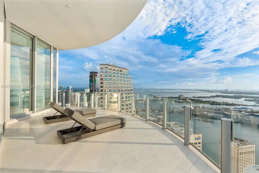 Condo located in Miami, FL showcasing its design and architecture (Image 28).