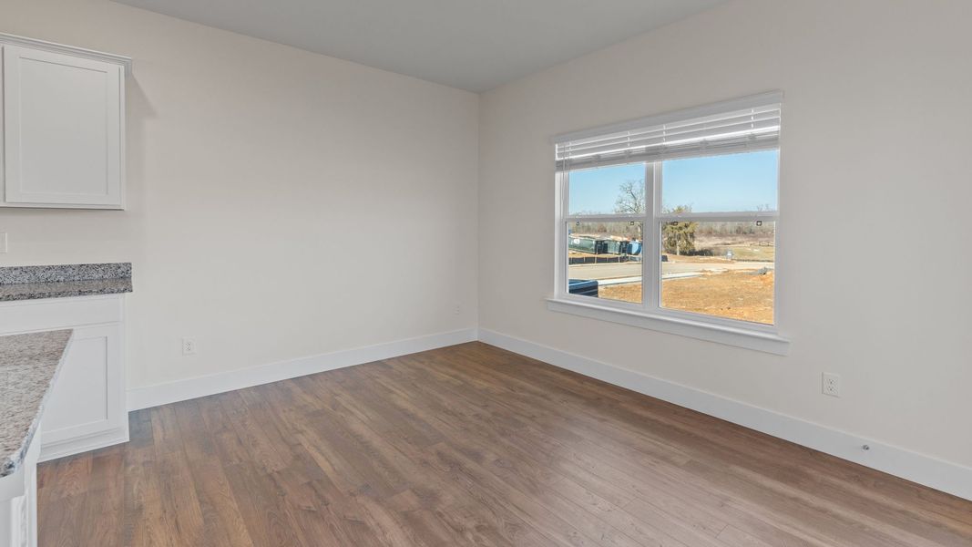 Spacious, unfurnished interior of a new home in Harbor Crest, Ooltewah (Image 9).