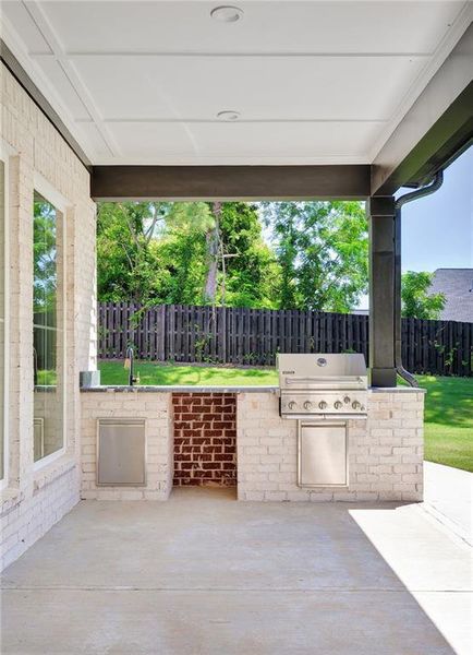 Exterior details and patio area of a home in , Suwanee (Image 23).