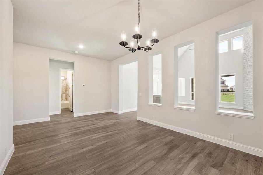 Spacious, unfurnished interior of a new home in Abe's Landing, Granbury (Image 19).