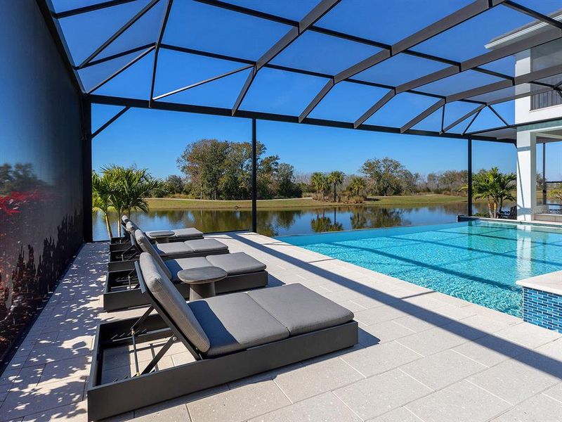 Exterior details and patio area of a home in , Lakewood Ranch (Image 35).