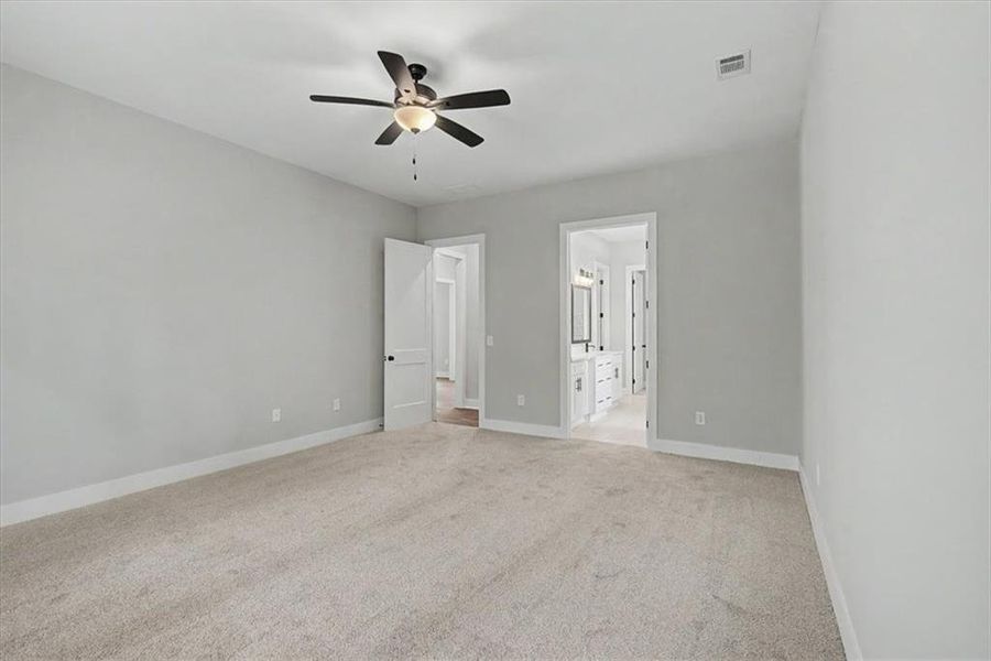 Spacious, unfurnished interior of a new home in , Rome (Image 39).