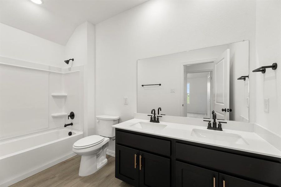 16. 1512 Abbott - 3RD Bath 16. 1512 Abbott - 3RD Bath