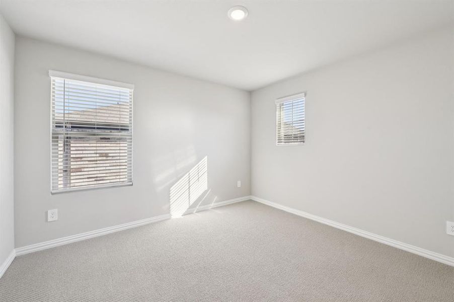 Spacious, unfurnished interior of a new home in Simpson Crossing - Spring Series, McKinney (Image 18).