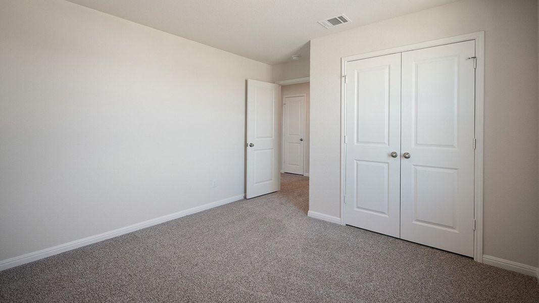 Spacious, unfurnished interior of a new home in Thunder Rock, Marble Falls (Image 30).