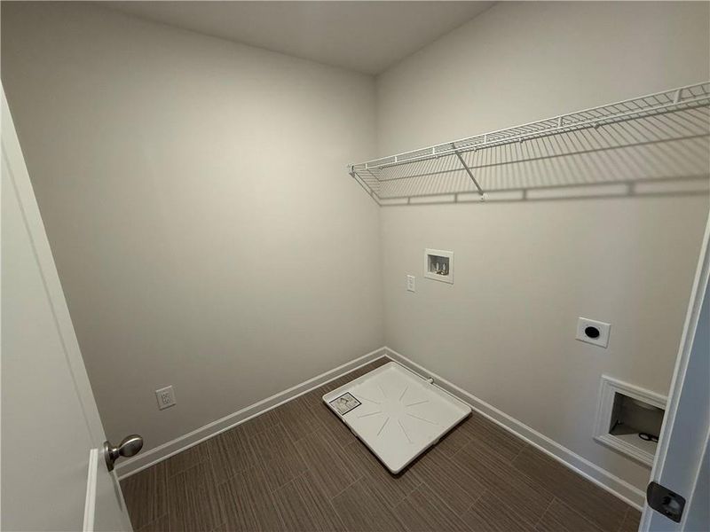Spacious, unfurnished interior of a new home in Longview Run, Decatur (Image 6).
