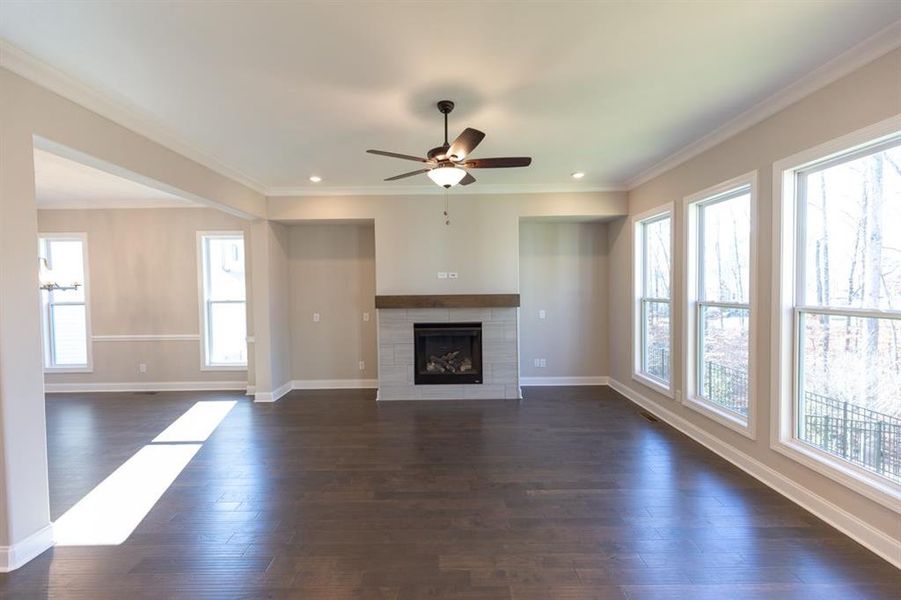 Spacious, unfurnished interior of a new home in Waterhaven, Cumming (Image 32).