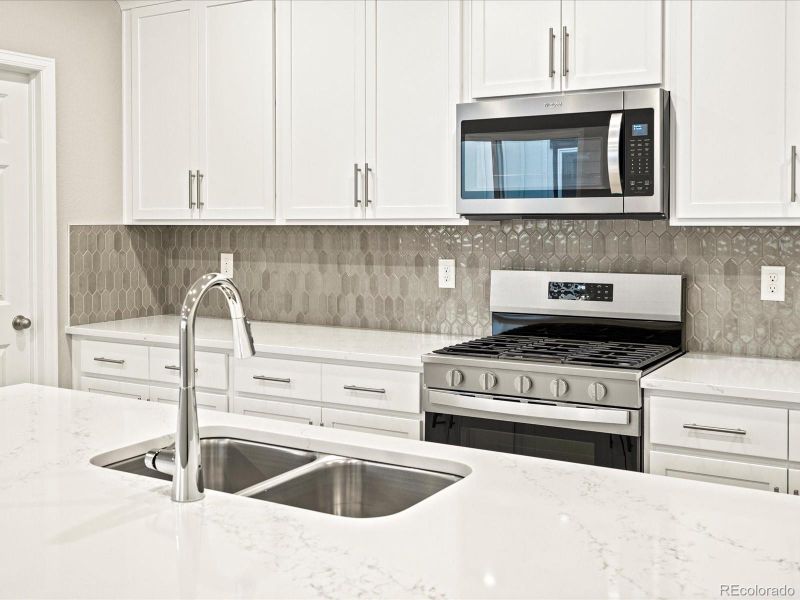 Photos are representative only and are not of the actual home. Actual finishes, elevation, and features may vary.