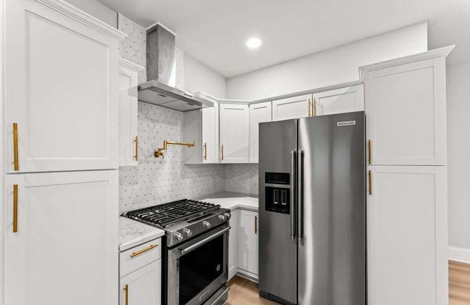 Furnished interior view inside a new home in , Atlanta (Image 12).
