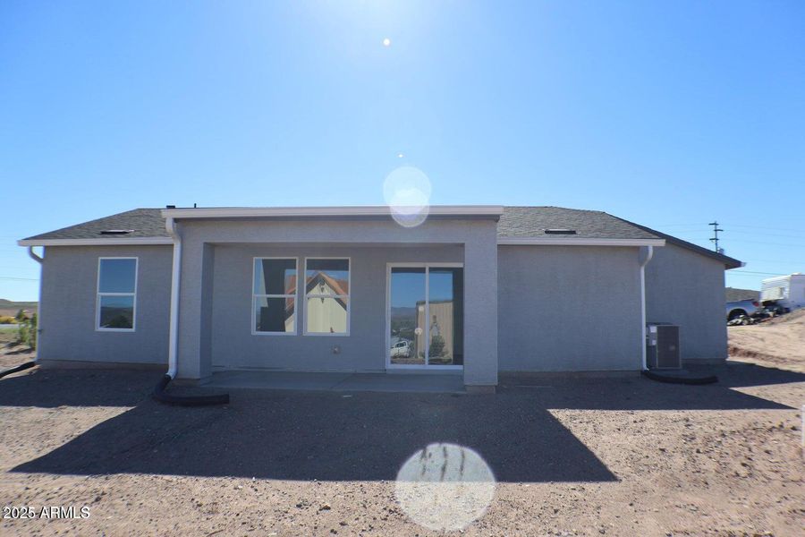 20251008002558163570000000-o 20251008002558163570000000-o