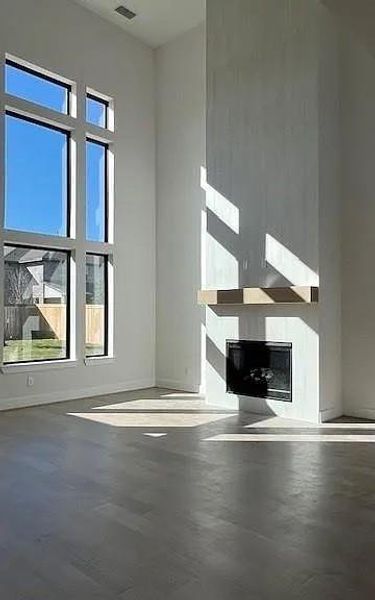 Spacious, unfurnished interior of a new home in Bridgeland 45', 50', 70', Cypress (Image 6).