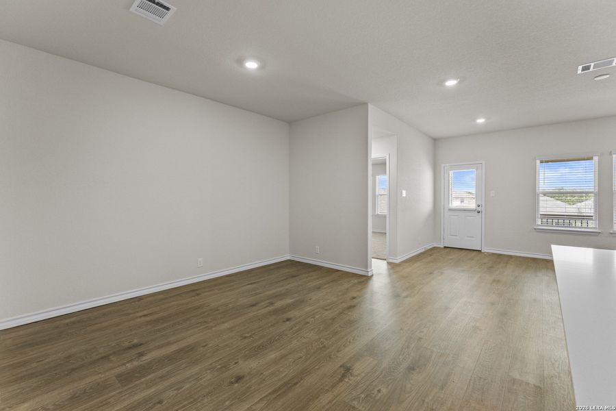 Spacious, unfurnished interior of a new home in Brookstone Creek, San Antonio (Image 24).