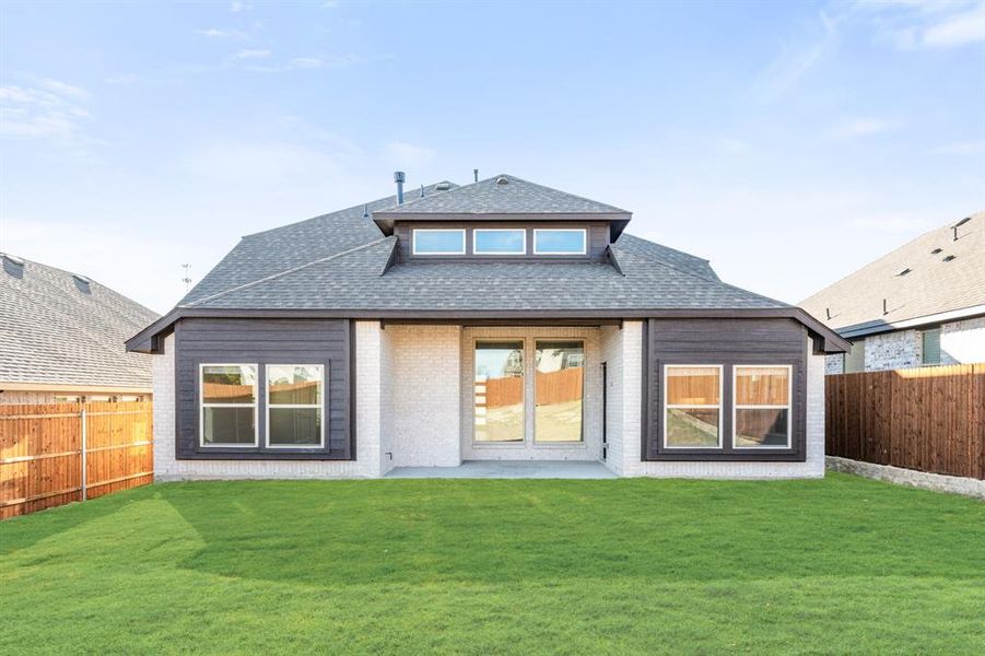 Exterior details and patio area of a home in The Lakes at Parks of Aledo, Aledo (Image 27).
