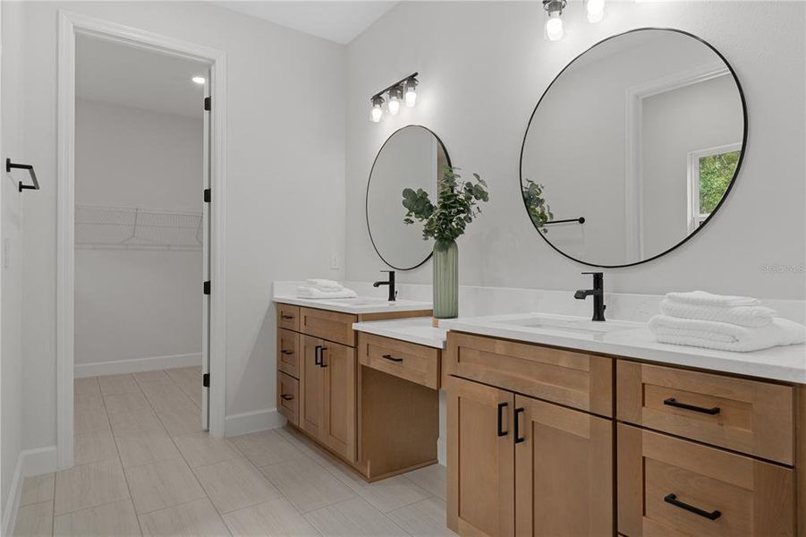 Furnished interior view inside a new home in , Dunnellon (Image 35).