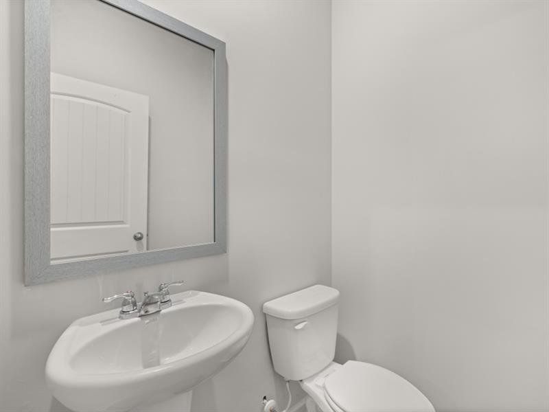 Image 33 of a home in Rolling Meadows.