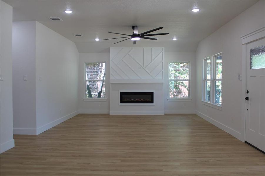 Spacious, unfurnished interior of a new home in , Fort Worth (Image 22). Spacious, unfurnished interior of a new home in , Fort Worth (Image 22).