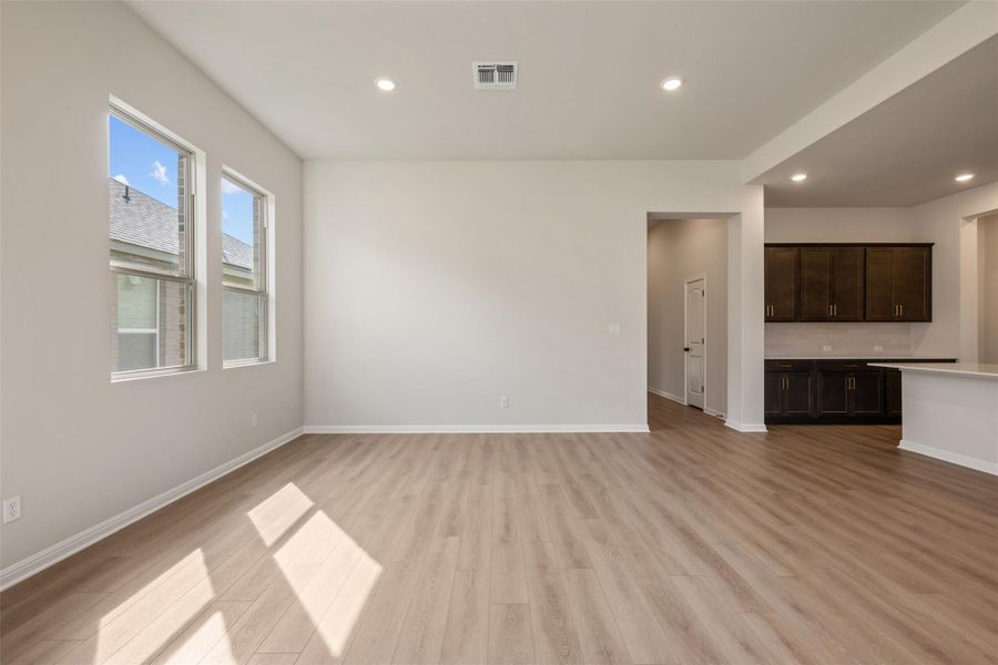 Representative images and renderings are for illustrative purposes. Actual structural options and design finishes of home may vary. Representative images and renderings are for illustrative purposes. Actual structural options and design finishes of home may vary.