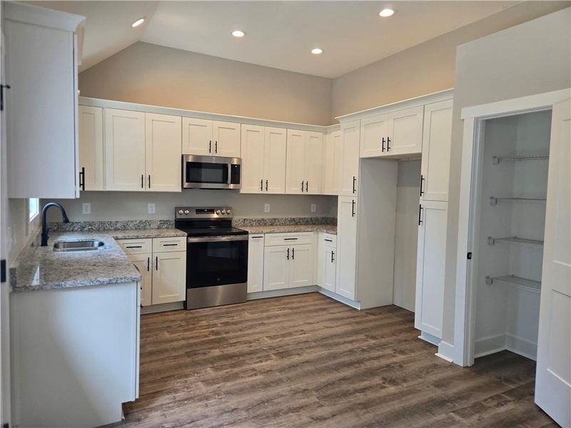 Furnished interior view inside a new home in , Lavonia (Image 6).