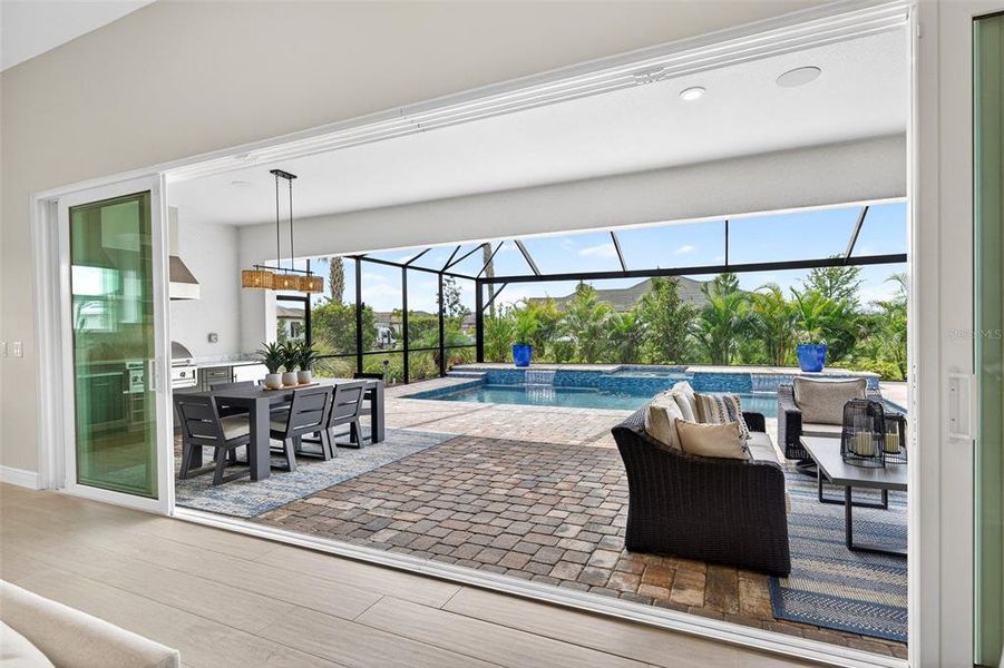 Exterior details and patio area of a home in , Venice (Image 30).