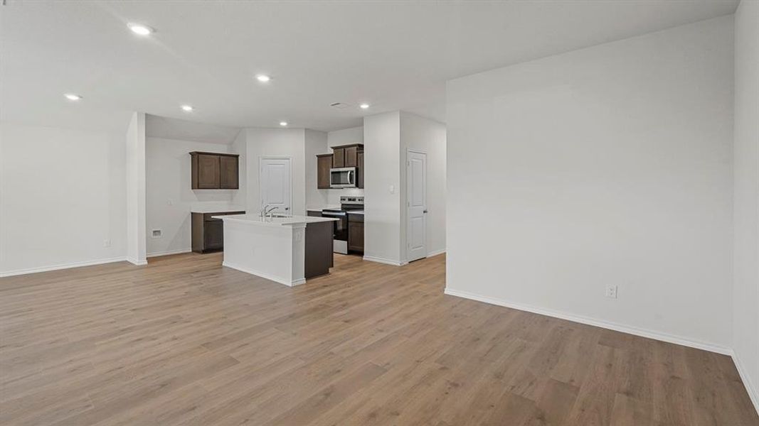 Spacious, unfurnished interior of a new home in Crane Crossing, Crandall (Image 21).