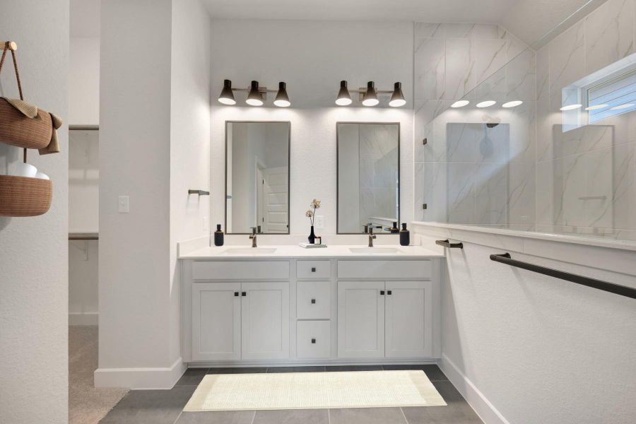 Owner's Bathroom (Staged) Owner's Bathroom (Staged)
