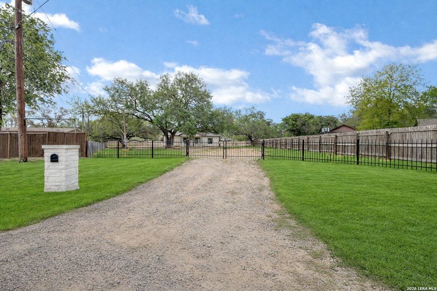 Natural landscape and outdoor views near in Elmendorf (Image 43). Natural landscape and outdoor views near in Elmendorf (Image 43).