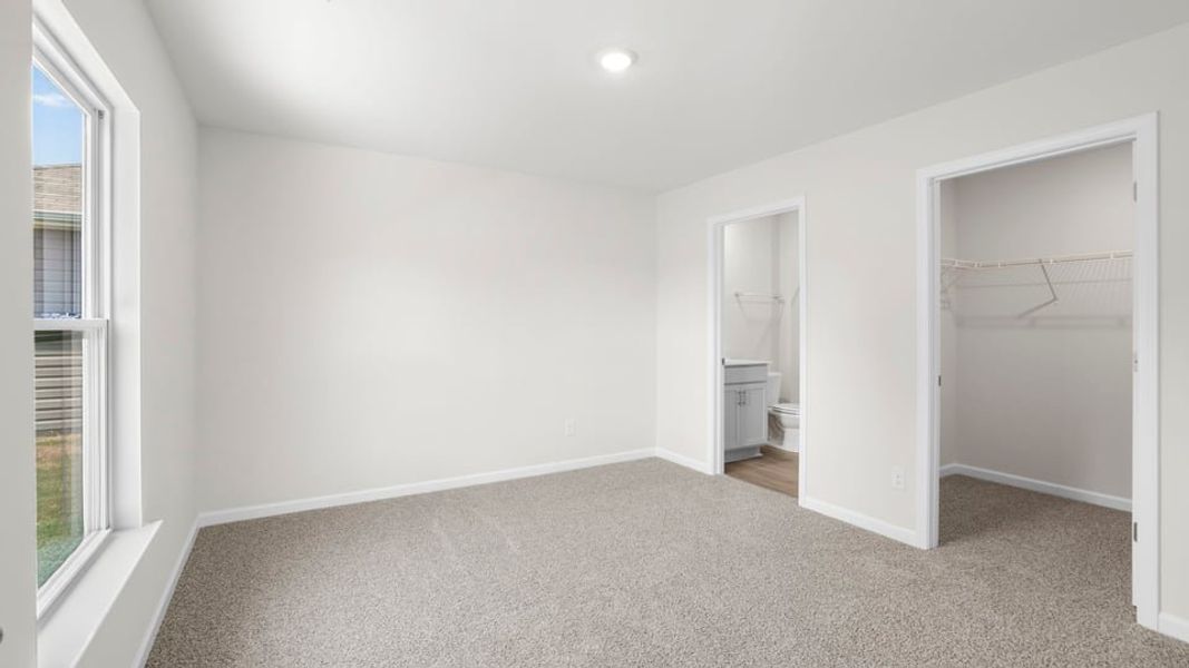 Spacious, unfurnished interior of a new home in Harper Ridge, Roebuck (Image 31). Spacious, unfurnished interior of a new home in Harper Ridge, Roebuck (Image 31).
