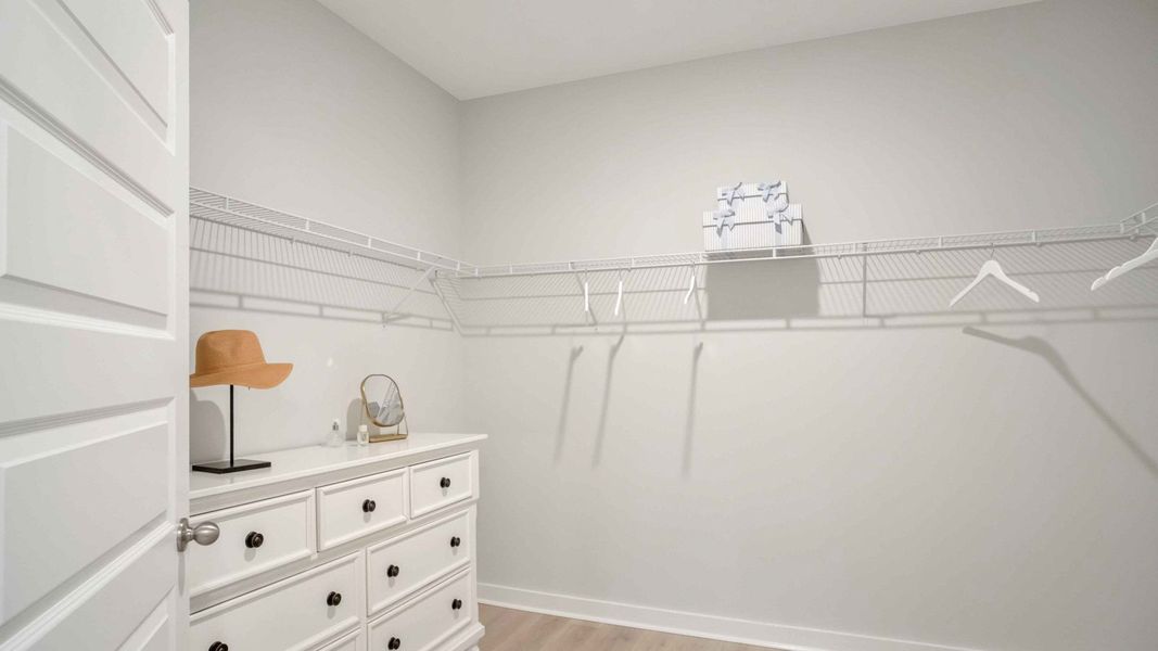 Spacious, unfurnished interior of a new home in Nexus South, Gallatin (Image 21).