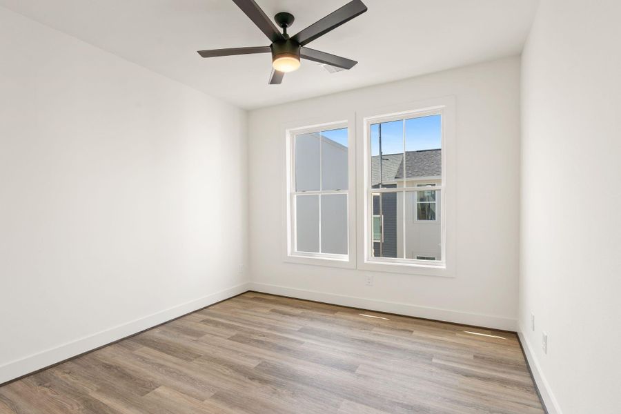 Spacious, unfurnished interior of a new home in , Houston (Image 20).