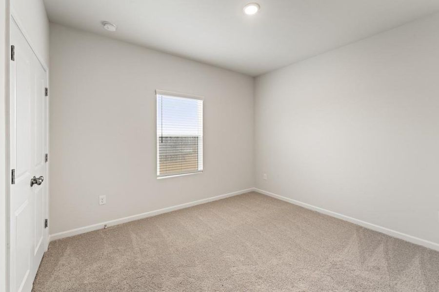 Spacious, unfurnished interior of a new home in Oakhurst Manor, McDonough (Image 17).