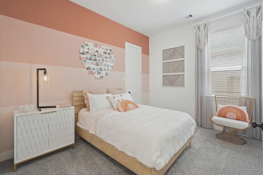 Representative furnished interior of a home built from the Oxford by Chesmar Homes in Attwater 55s, Waller (Image 16).