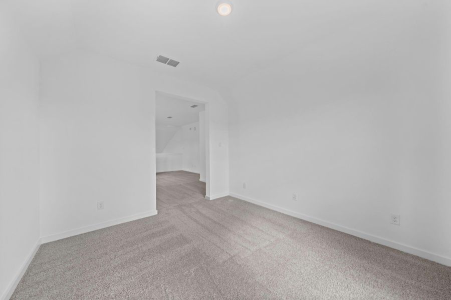 Spacious, unfurnished interior of a new home in Sienna 45', 50', Missouri City (Image 20). Spacious, unfurnished interior of a new home in Sienna 45', 50', Missouri City (Image 20).