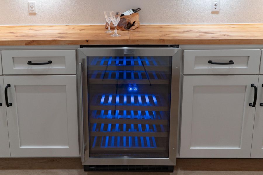 Detailed view of wine cooler Detailed view of wine cooler