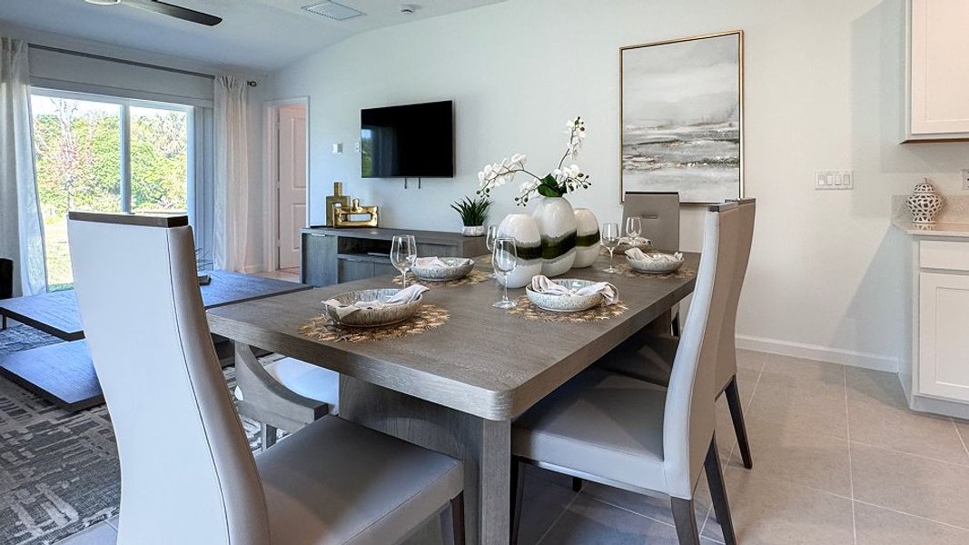 Florida CORE L002 Belmont Dining 3of3 F1