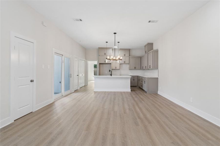 Spacious, unfurnished interior of a new home in , Fort Worth (Image 24).
