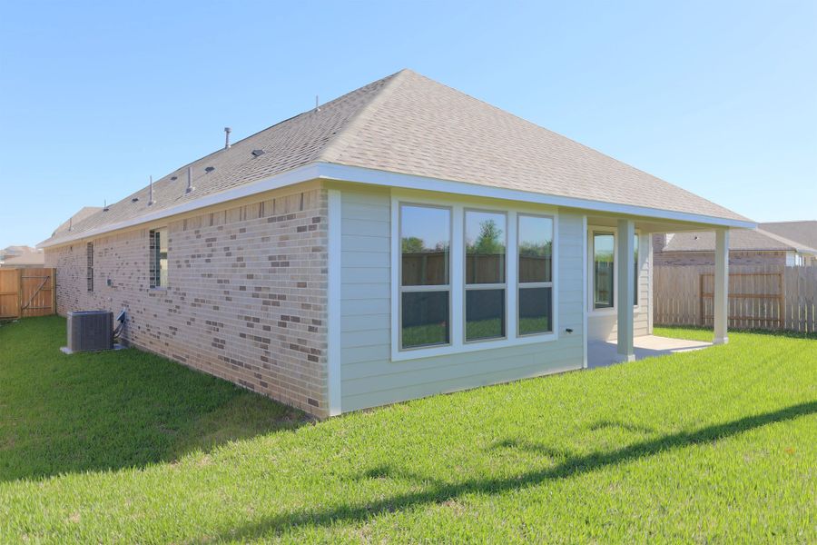 Exterior details and patio area of a home in Emberly  45', Beasley (Image 3).